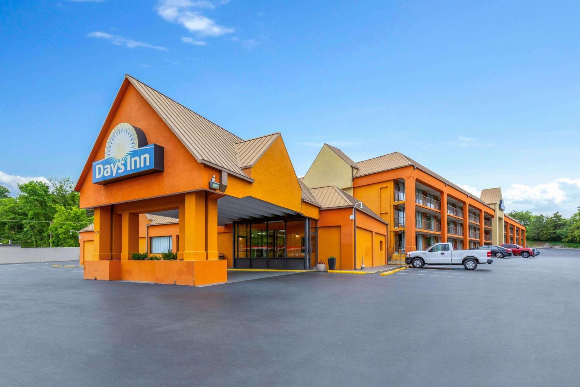 Days Inn By Wyndham Knoxville East Exterior photo